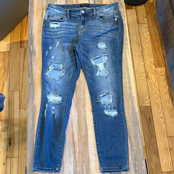Judy Blue Denim - Judy Blue Distressed Skinny Jeans - Blue